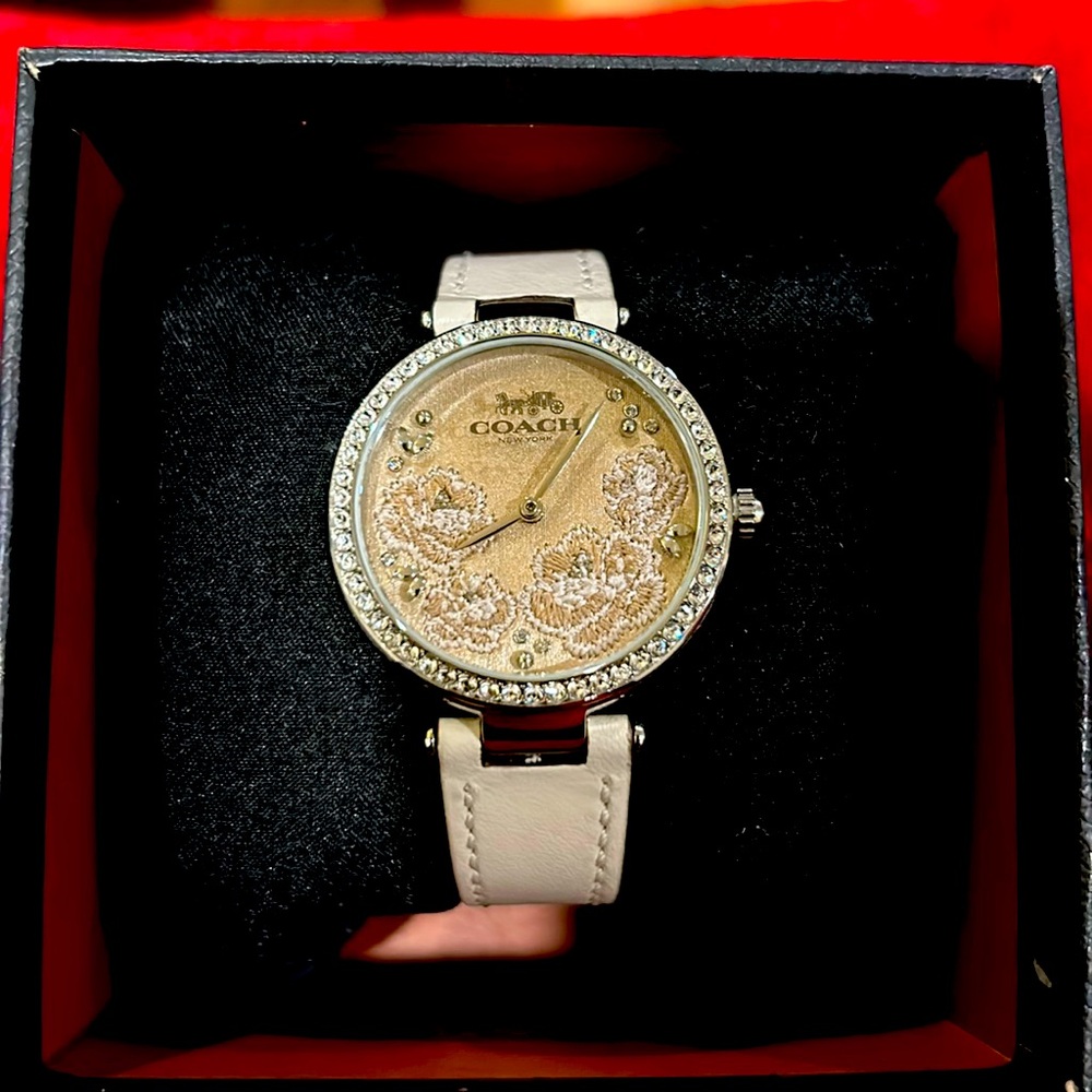 Women’s Coach Watch. Lovely and stylish watch. Can dress it up or dress down.